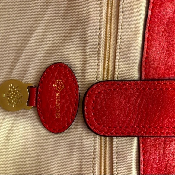 Mulberry Red Pebbled Leather Crossbody – Tree Logo, British Designer - Picture 6 of 14